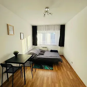 View Проживание в семье