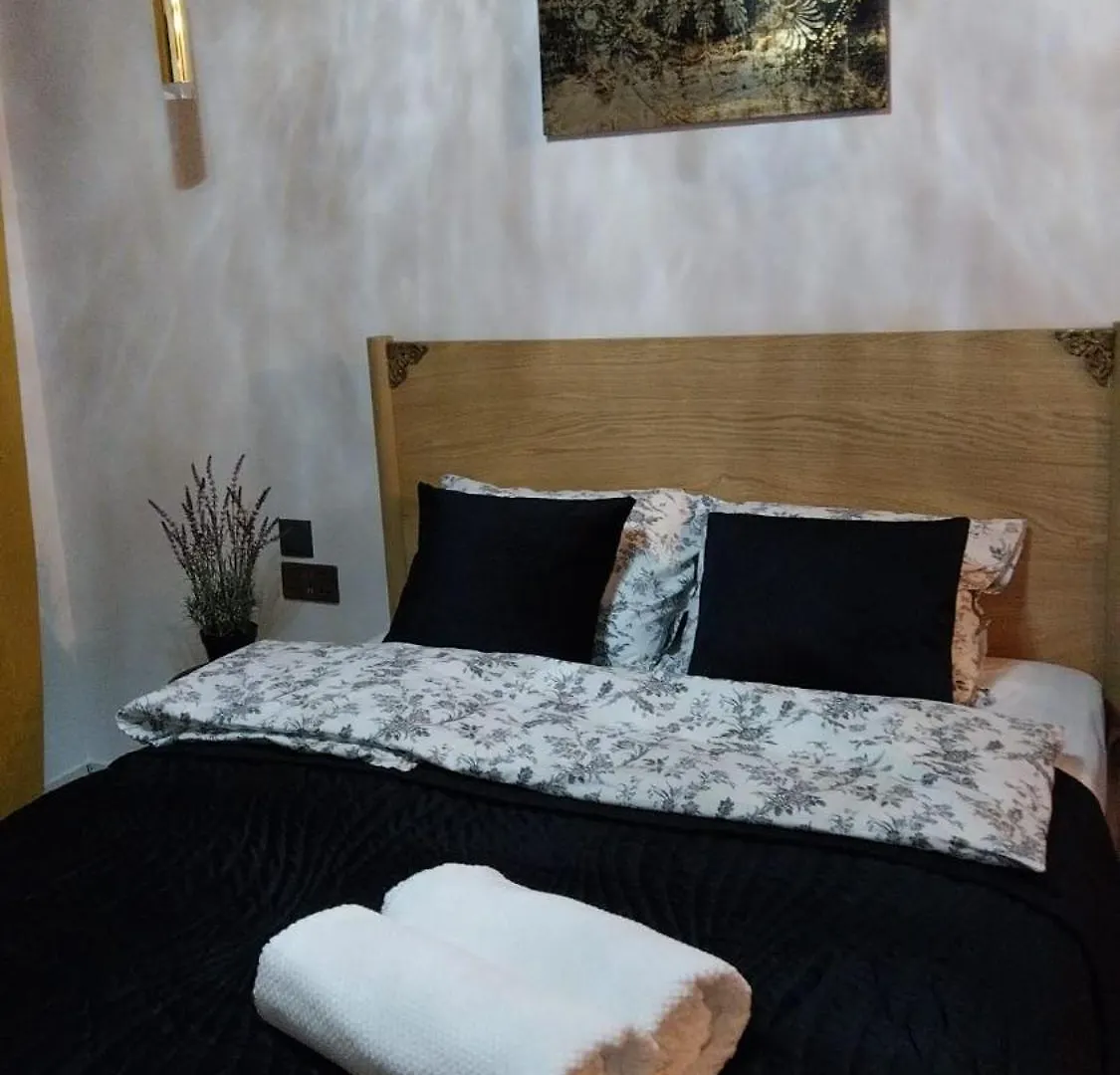 アパート Warszawa Central House - Studios In Warsaw With Private Jacuzzi, Full Access To Sauna, Gym And Billards - Studia Z Prywatnym Jacuzzi Oraz Dostepem Do Sauny, Silowni I Bilarda